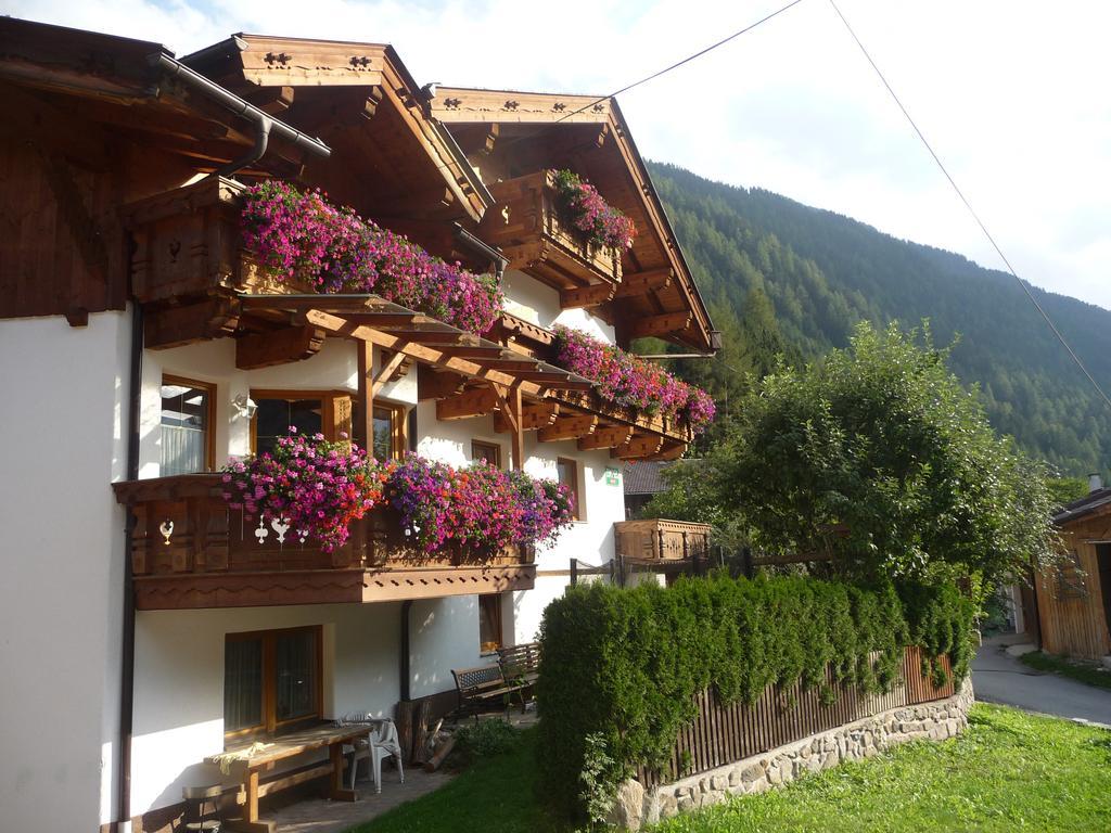 Familie Neunhaeuserer Neustift im Stubaital Luaran gambar